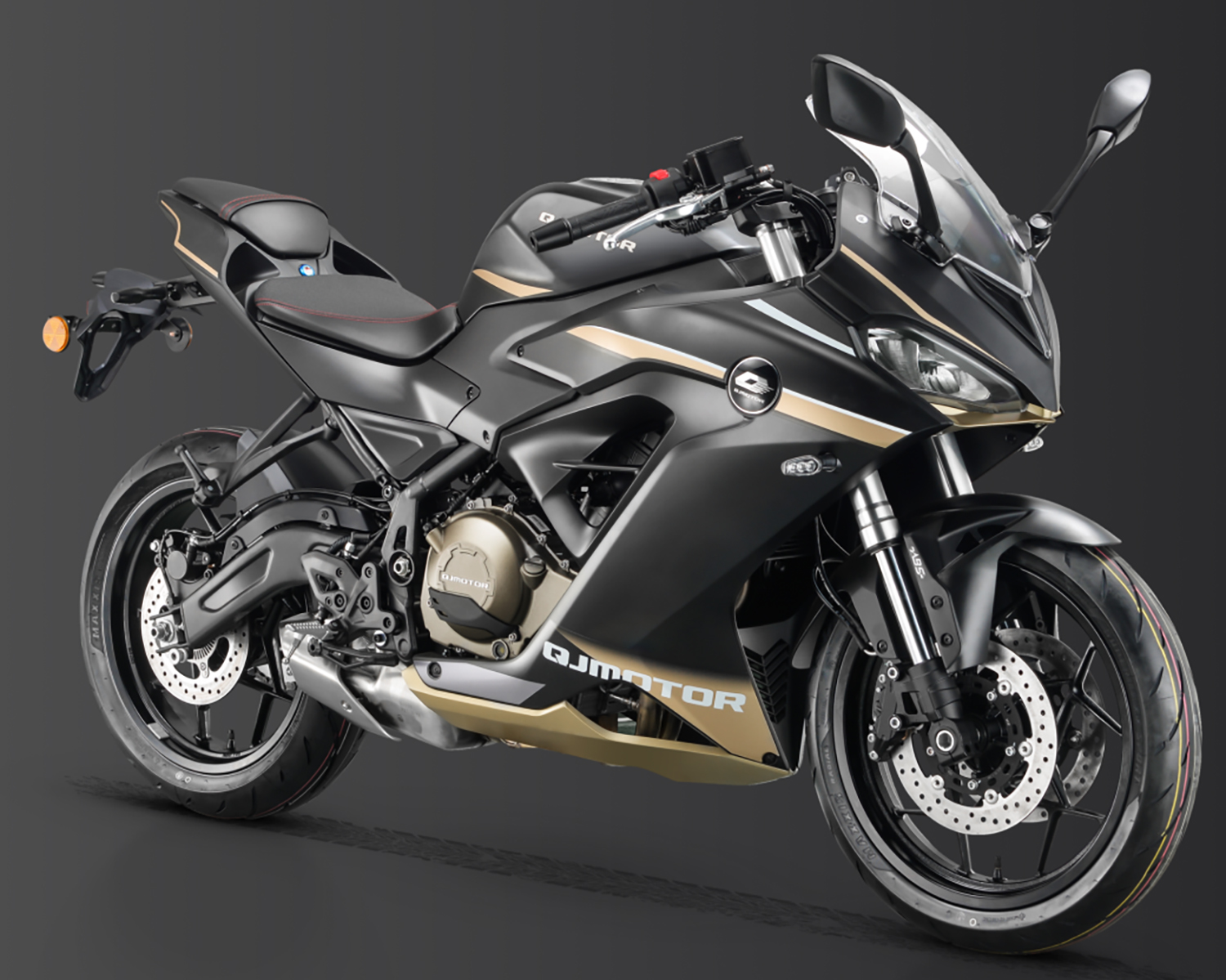 Et billede, der indeholder d�k, k�ret�j, hjul, motorcykel

AI-genereret indhold kan v�re ukorrekt.