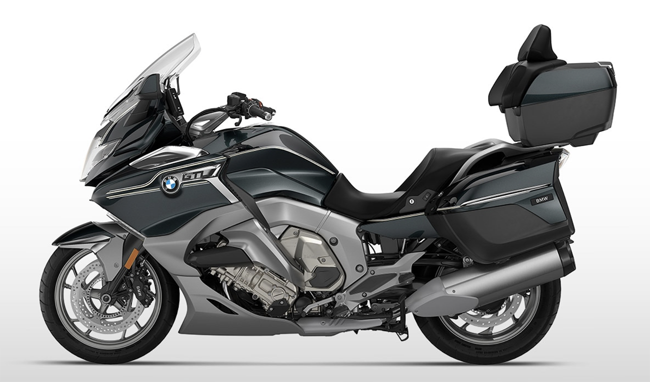 Et billede, der indeholder motorcykel, udendrs, vej, parkeret

Automatisk genereret beskrivelse