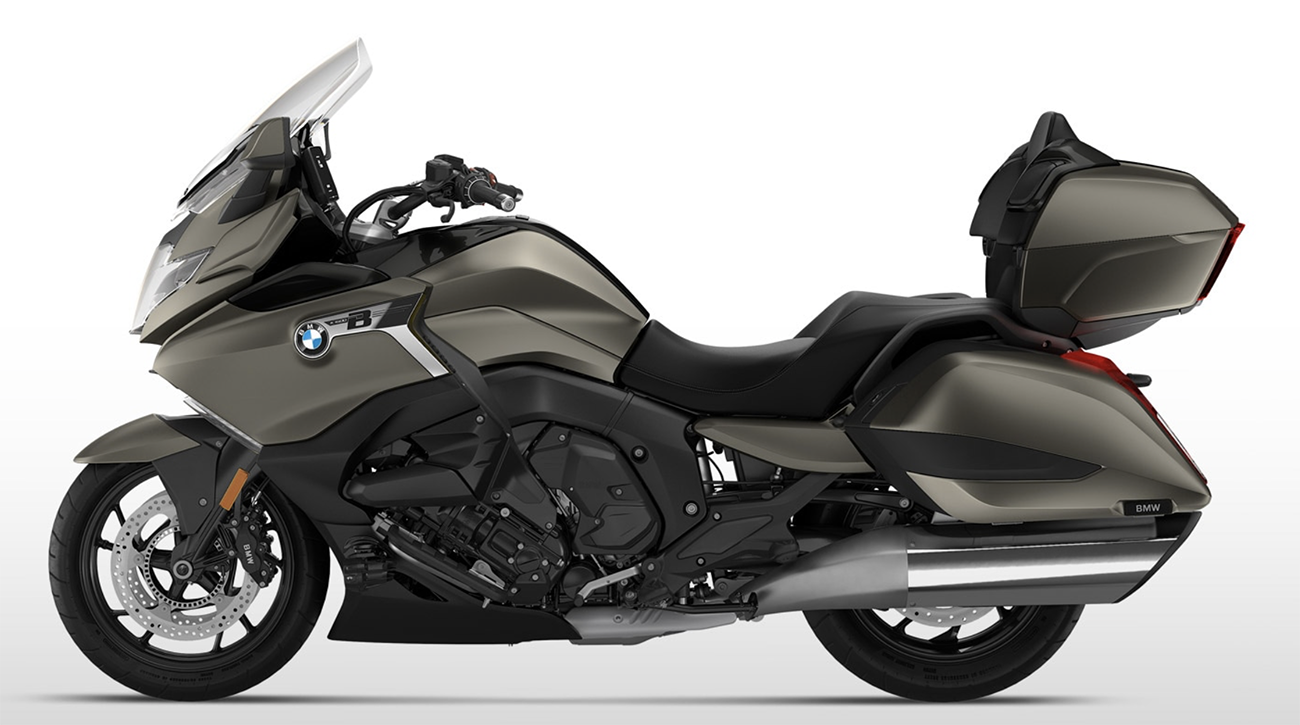 Et billede, der indeholder motorcykel, udendrs, vej, parkeret

Automatisk genereret beskrivelse