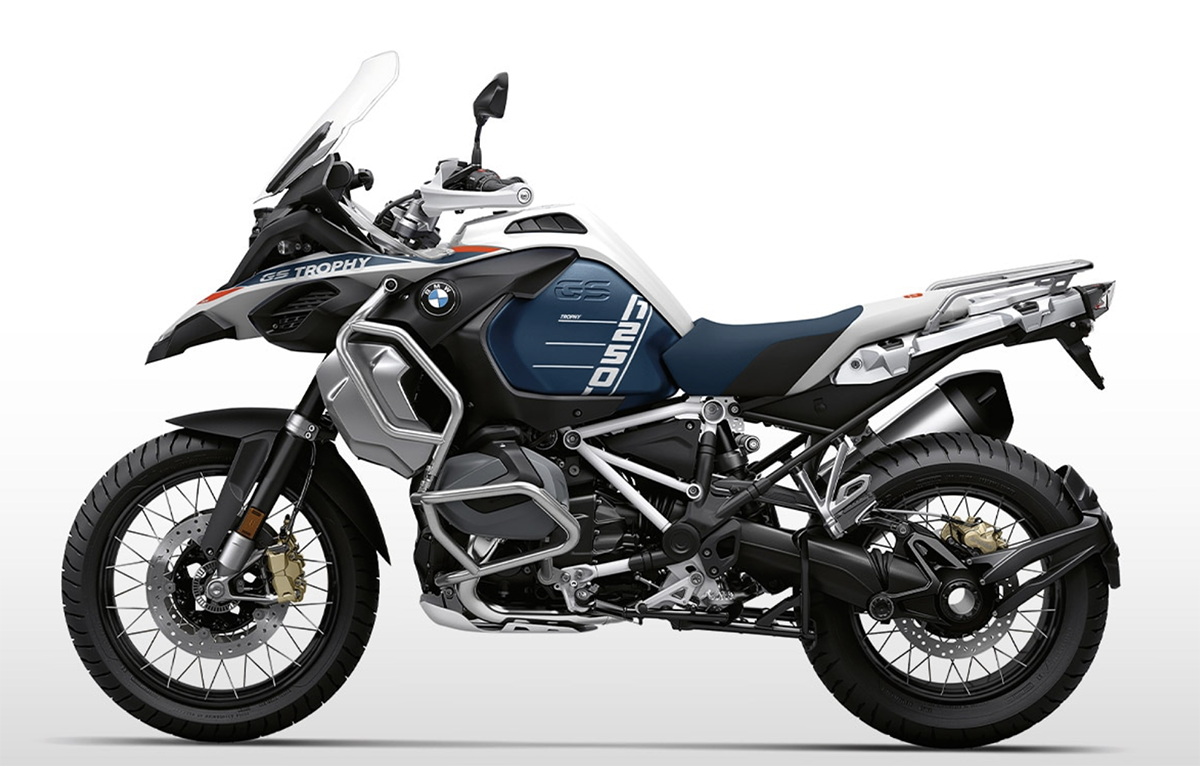 Et billede, der indeholder motorcykel, vej, parkeret, udendrs

Automatisk genereret beskrivelse