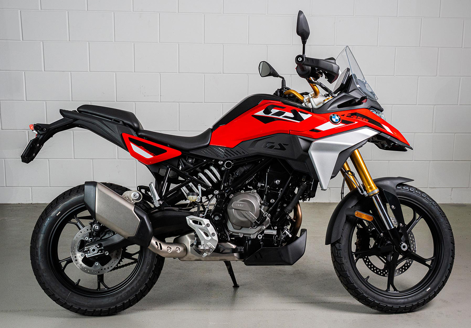 Et billede, der indeholder motorcykel, d�k, hjul, k�ret�j

AI-genereret indhold kan v�re ukorrekt.