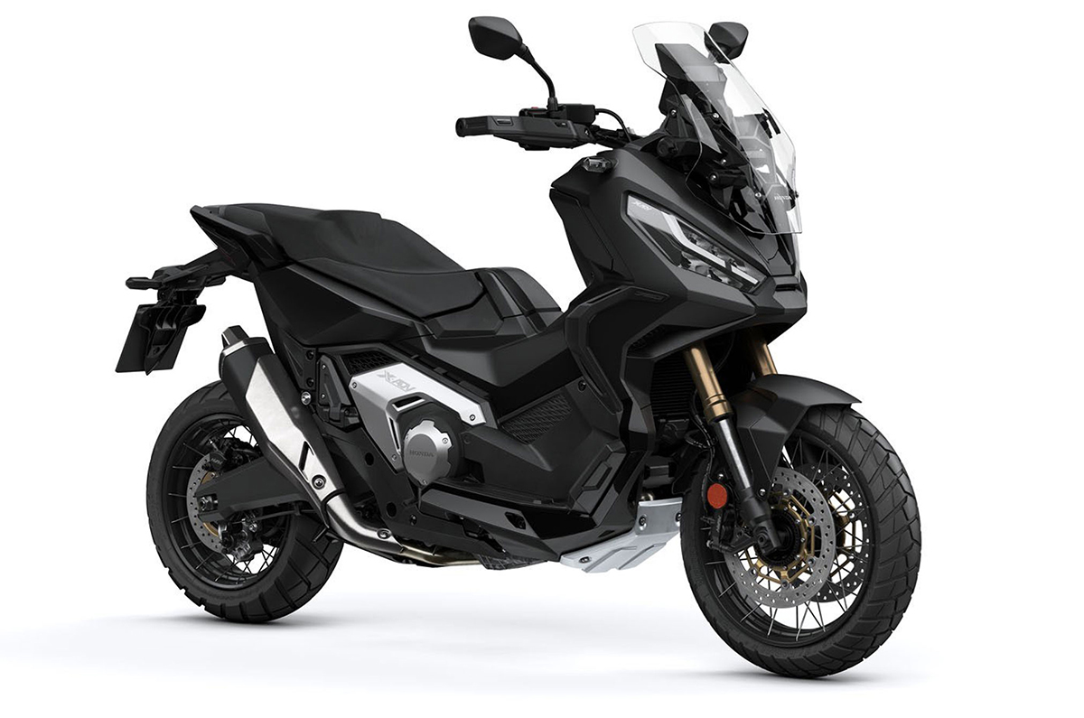 Et billede, der indeholder motorcykel, parkeret, udendrs, hjelm

Automatisk genereret beskrivelse