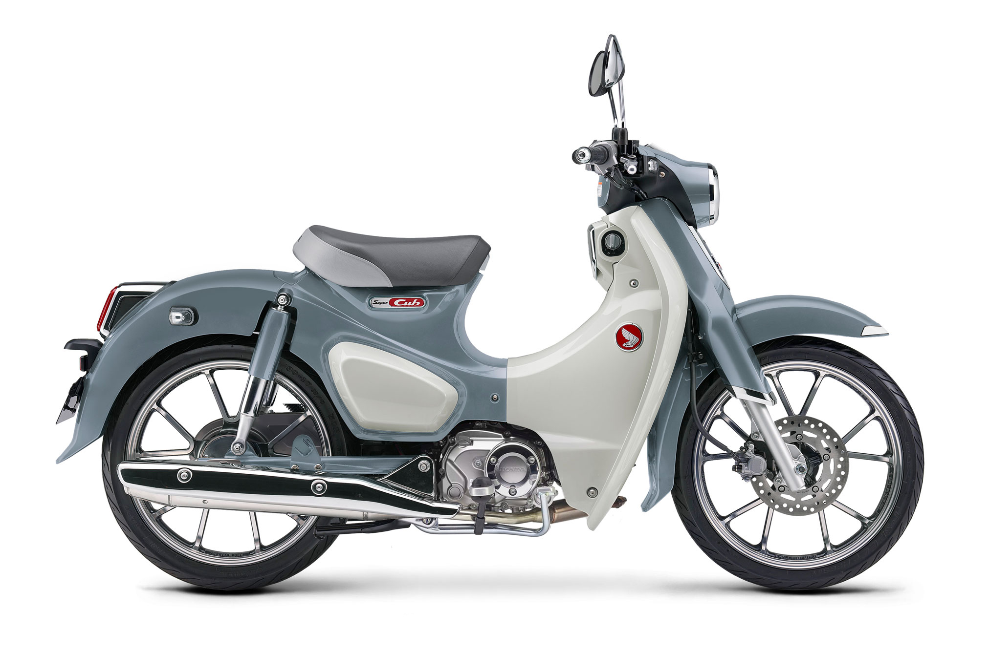 Et billede, der indeholder motorcykel, parkeret, udendrs, scooter

Automatisk genereret beskrivelse