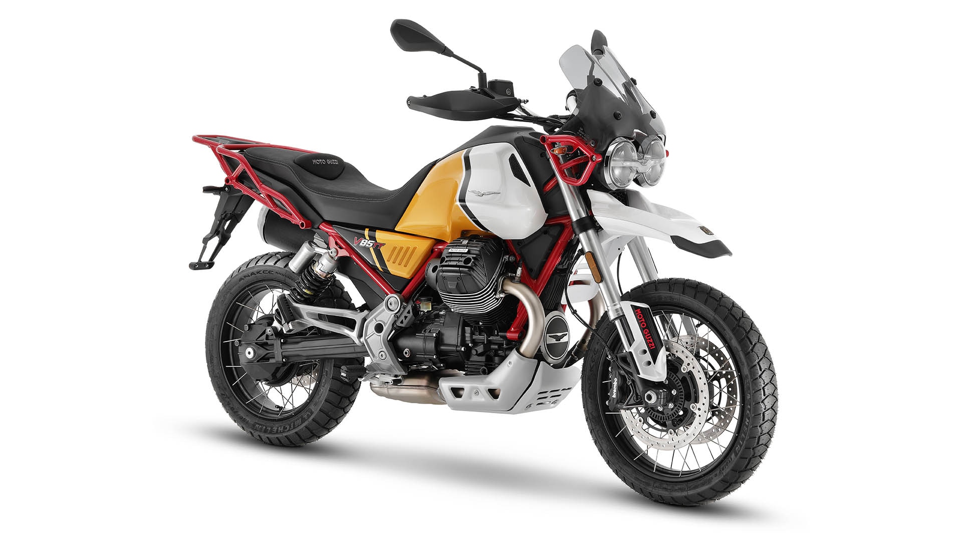 Et billede, der indeholder motorcykel, udendrs, person, rider

Automatisk genereret beskrivelse