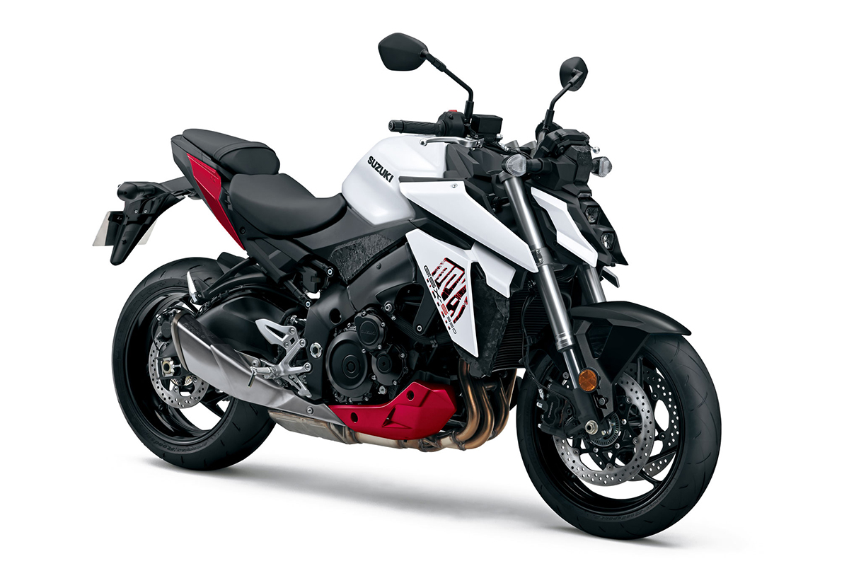 Et billede, der indeholder motorcykel, parkeret, motorcykling, slv

Automatisk genereret beskrivelse