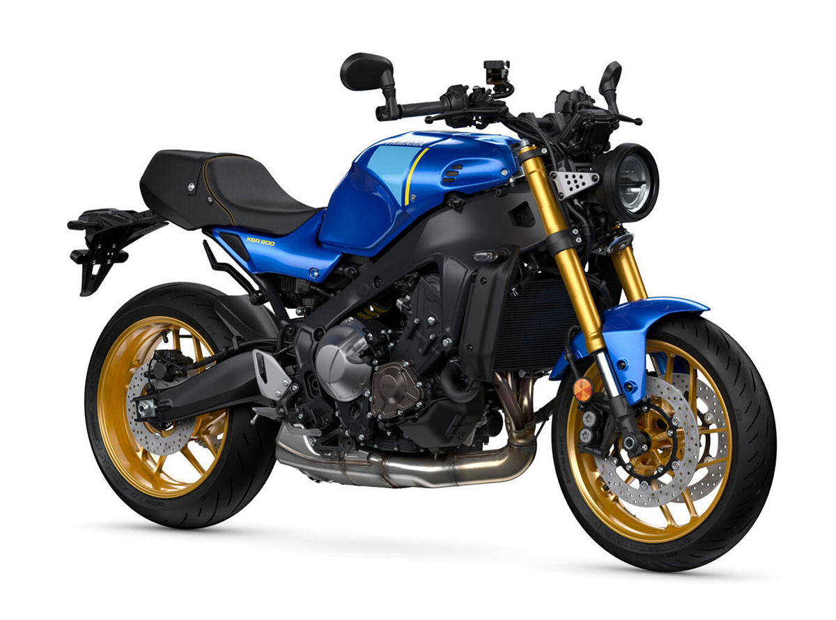 Et billede, der indeholder motorcykel, parkeret, bl, slv

Automatisk genereret beskrivelse