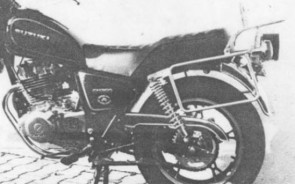 Side- and Topcasecarrierset – chrome for Suzuki GN 400 TD